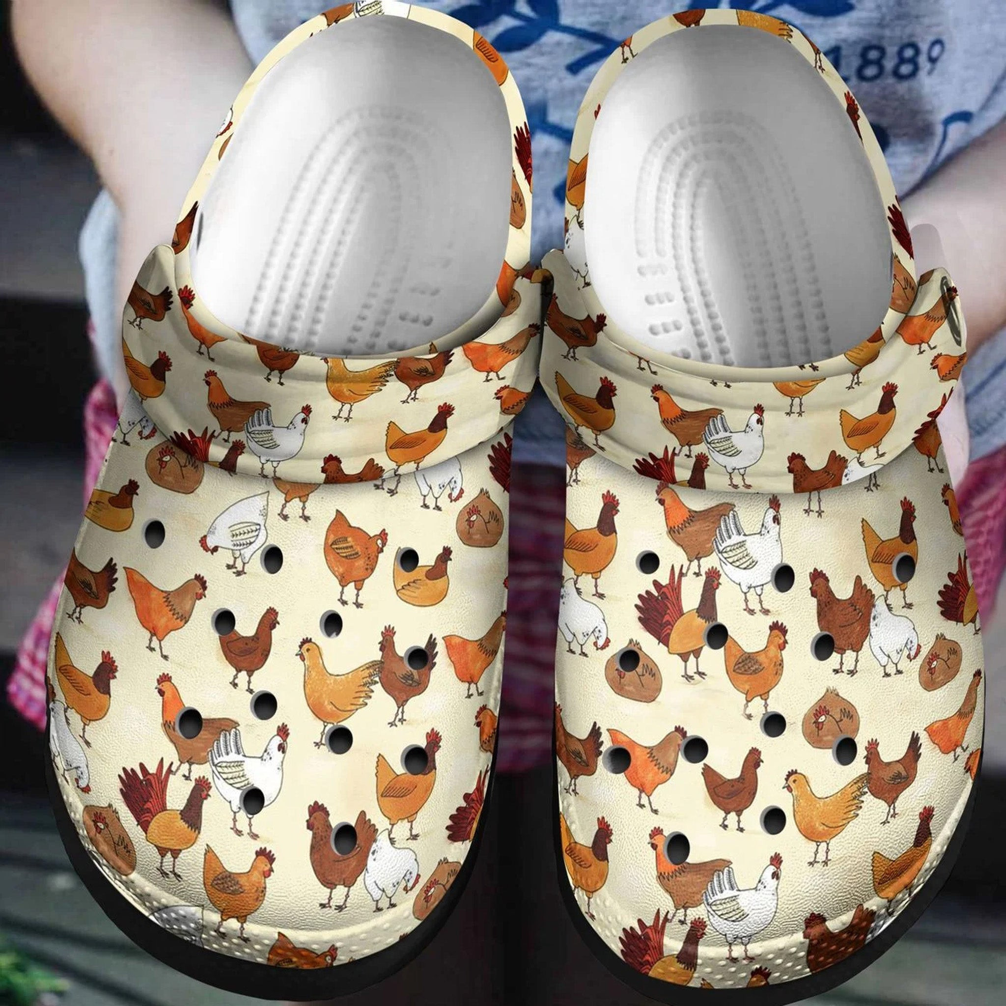 Footwearmerch Chicken Funny Shoes - Farm Loves Chicken Outdoor Shoes Gift For Chicken Lovers