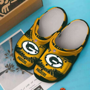 Footwearmerch Green Packers Crocband Clogs